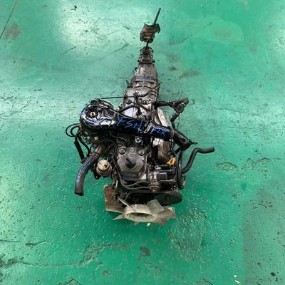 Un buen precio. Toyota 22R 4 cilindros en línea 4 con aspiración natural motor de gasolina usado en línea