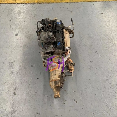 Motor de gasolina de segunda mano Toyota 2RZ 4 cilindros en Toyota Hiace