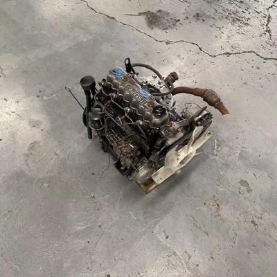Un buen precio. Motor diésel usado con garantía de calidad para TCM C240 de inyección directa para carretilla elevadora en línea