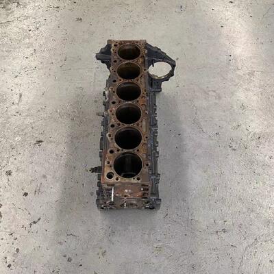 Un buen precio. Bloque largo de motor diésel de 6 cilindros original japonés Euro 3 6HK1 usado al por mayor, ensamblaje de cilindro de segunda mano en línea