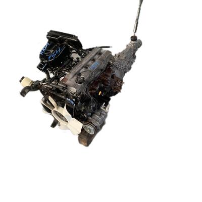 Un buen precio. Original japonés KA24 Completo motor de gasolina usado 4 cilindros 2.4L para Nissan Paladin en línea