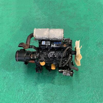 Un buen precio. Para 65-85HP Yanmar 4TNV94 4 cilindros Usado motor diésel Motor en línea con aspiración natural en línea